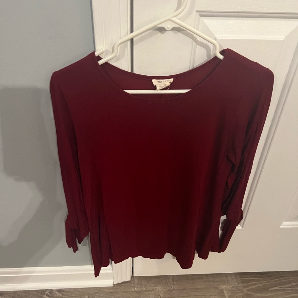 So cute maroon top